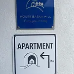 House Baska Hill Дом отдыха *