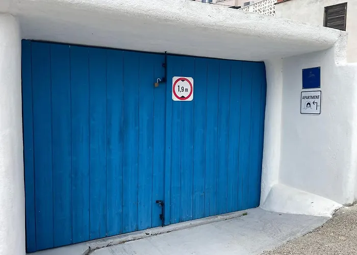 House Baska Hill