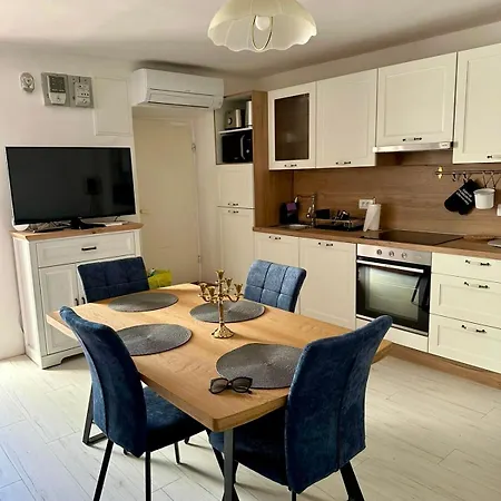 House Baska Hill Jurandvor