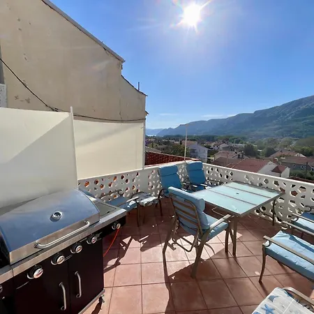 House Baska Hill Jurandvor